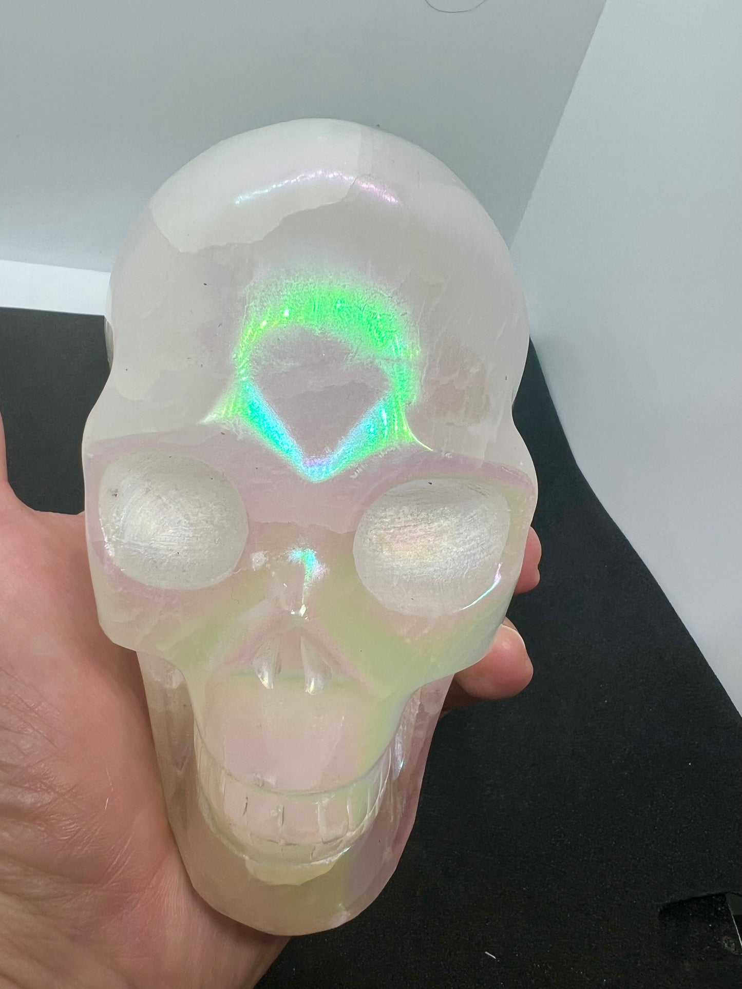 Quartz aura skull