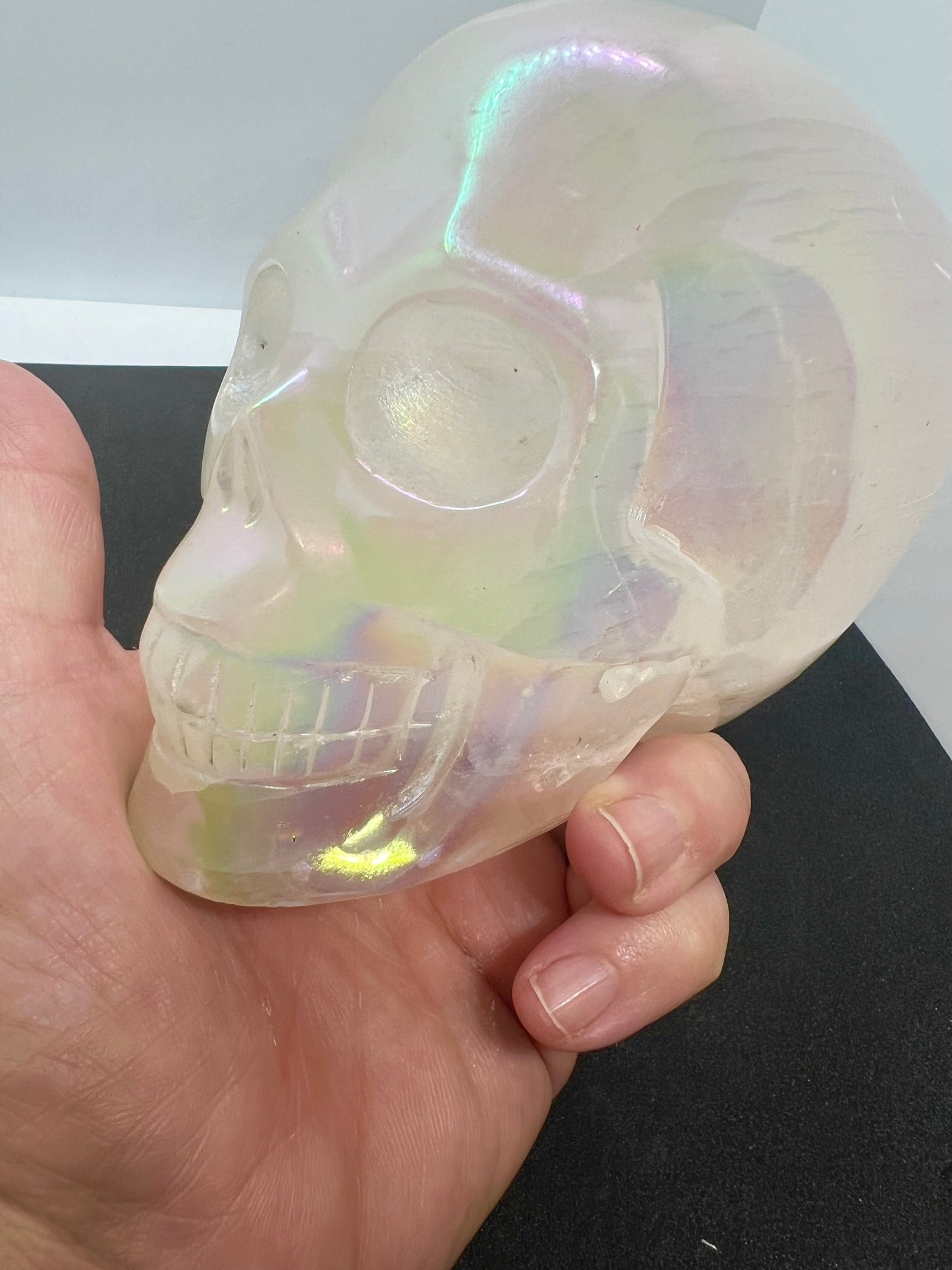 Quartz aura skull
