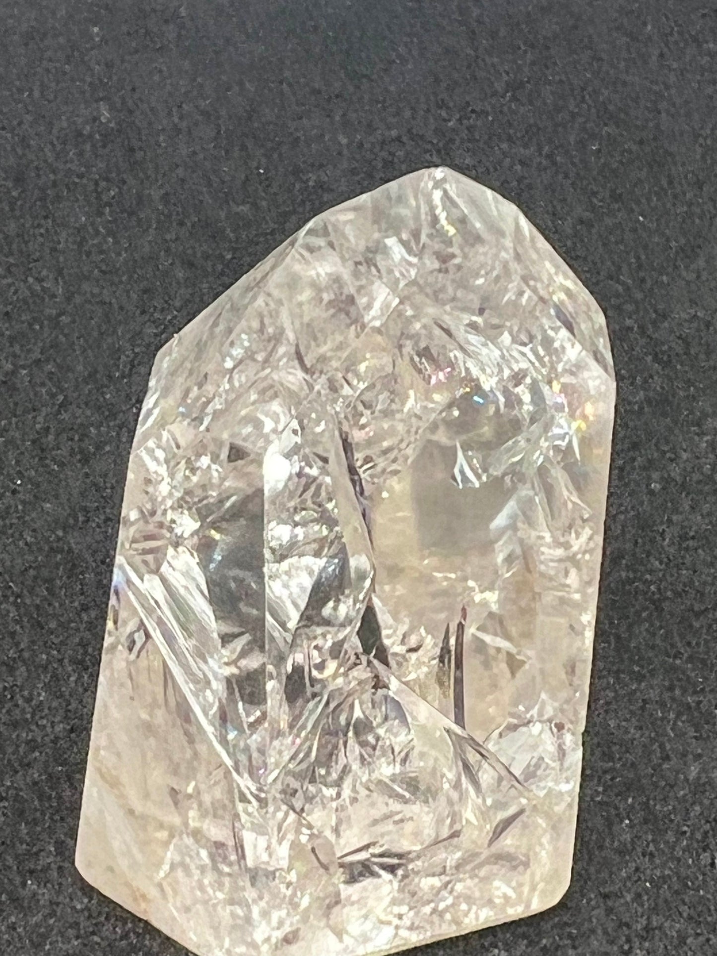 Small cracked quartz point