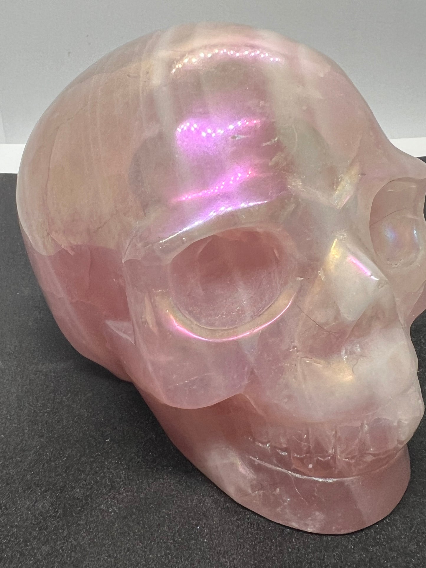 Rose quartz aura skull