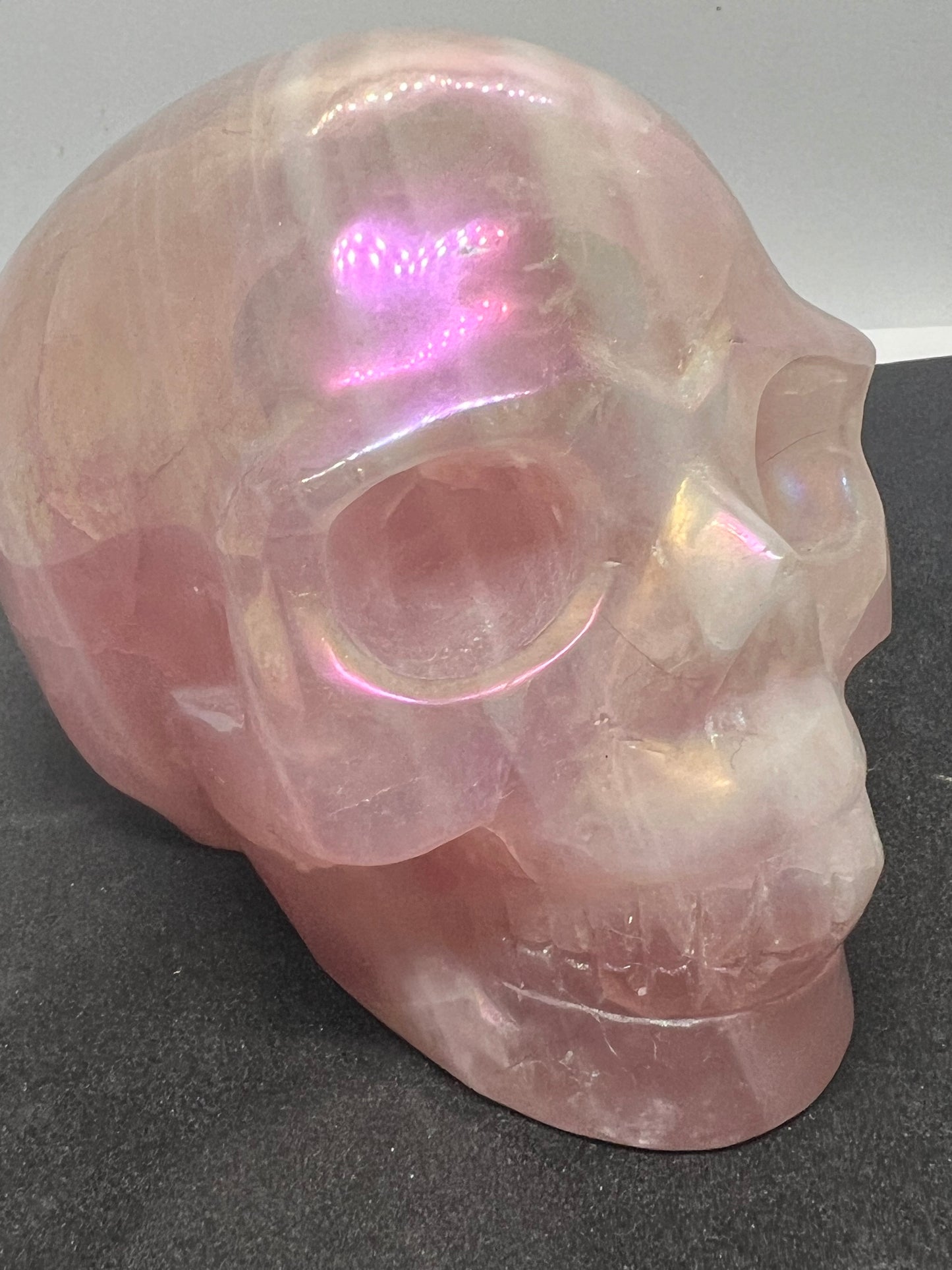 Rose quartz aura skull